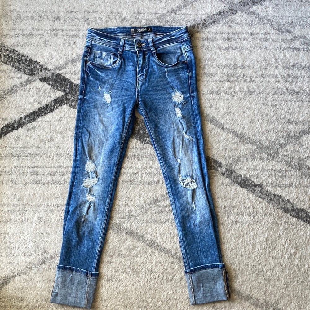Zara Trafaluc Cuffed distressed skinny jeans Size 2